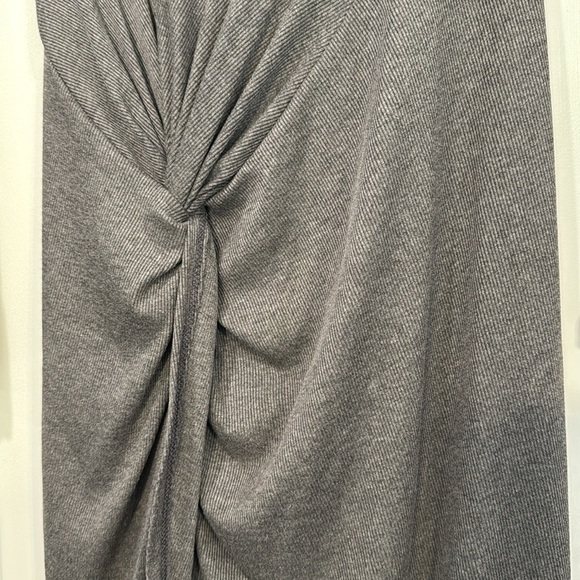 🔵 NWT LILLY’S KLOSET GRAY RIBBED FRONT KNOT LONG SLEEVE DRESS SIZE MEDIUM - Picture 4 of 8